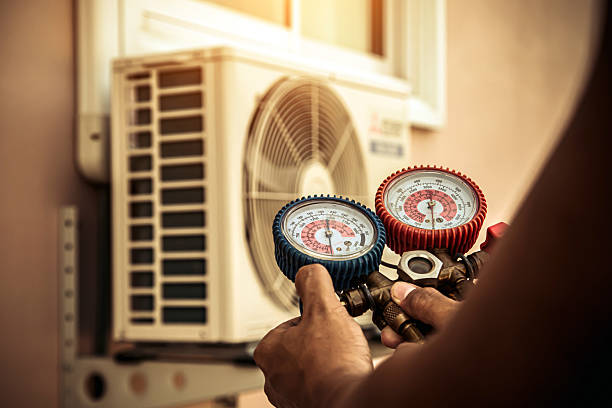 Professional Hvac technician working in Deepwater, NJ